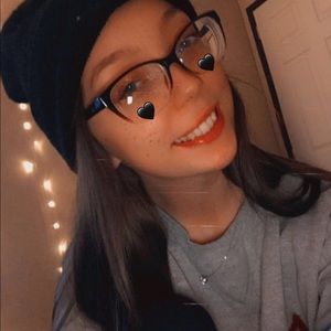 Meet your Posher, Vicki